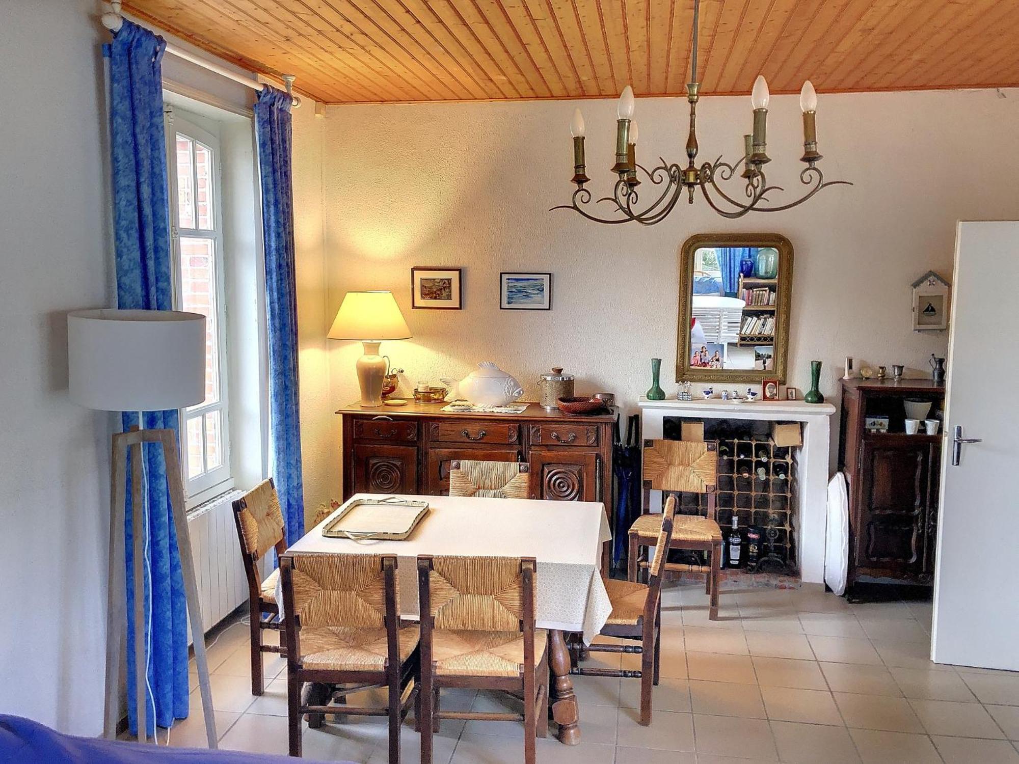 Maison Charmante Pres Et Foret, 5 Ch., Jardin, Parking, Quartier Calme - Fr-1-652-2